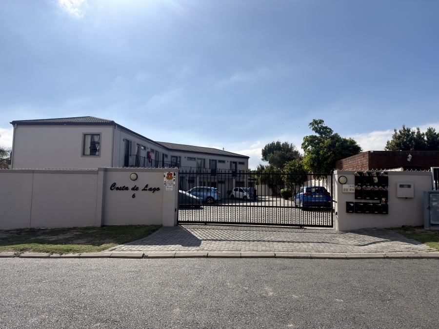 2 Bedroom Property for Sale in Table View Western Cape
